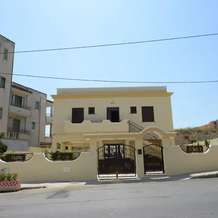 Πανσιόν In 3*